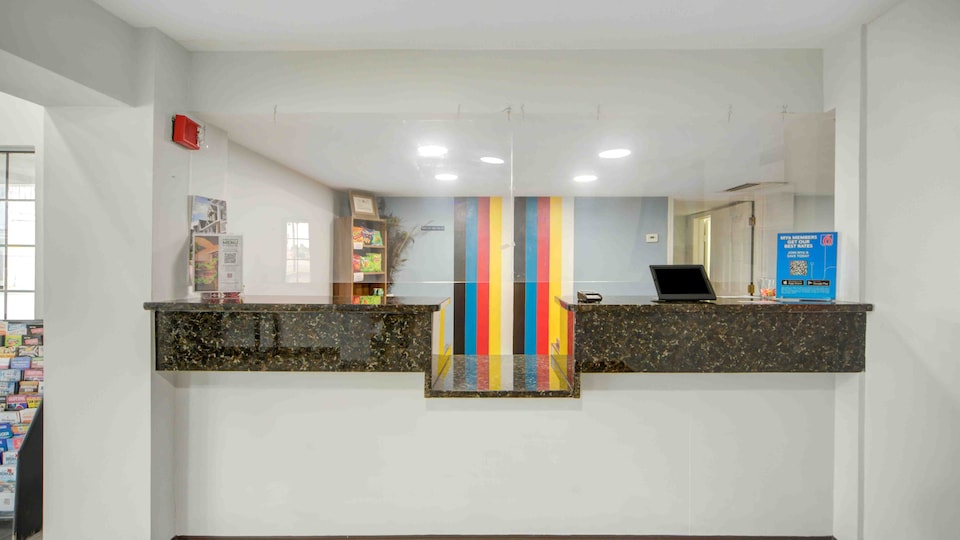 Motel 6 San Antonio, TX – I-35 North Corridor, C78233, San-Antonio