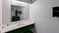 Motel 6 Nashua, NH - South