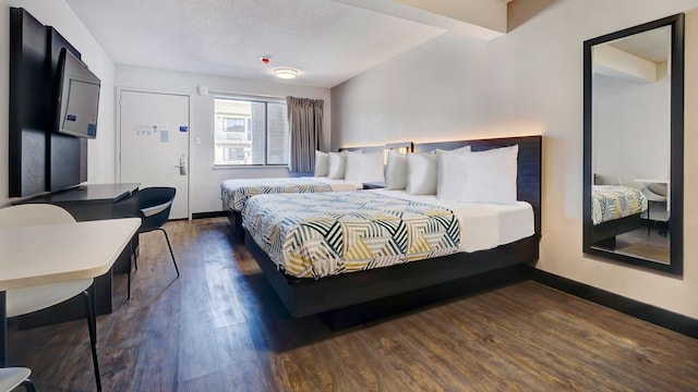 2 Queen Beds | Mobil Access RI Shr Nsmk Ktchn