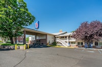 Motel 6 Clarkston, WA