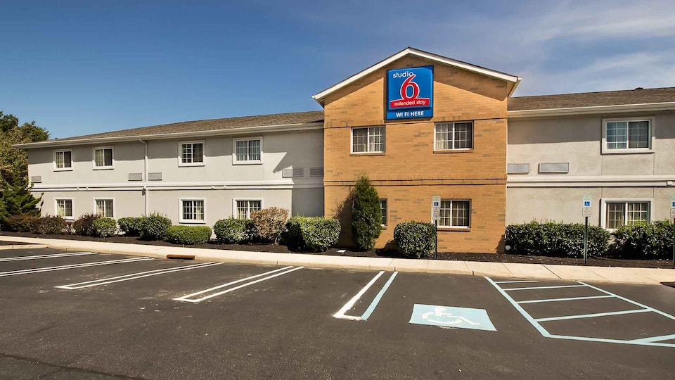 Studio 6 East Brunswick, NJ - NYC Area, East Brunswick, East Brunswick