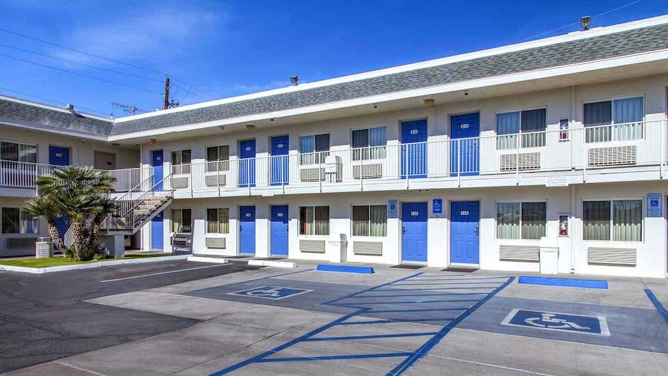 Motel 6 Phoenix, AZ - Airport - 24th Street, C85008, Phoenix