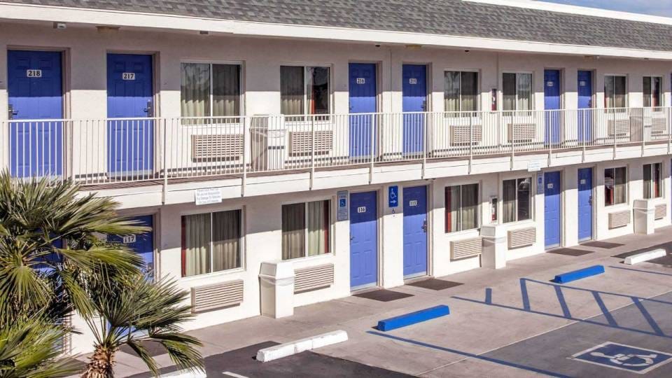 Motel 6 Phoenix, AZ - Airport - 24th Street, C85008, Phoenix