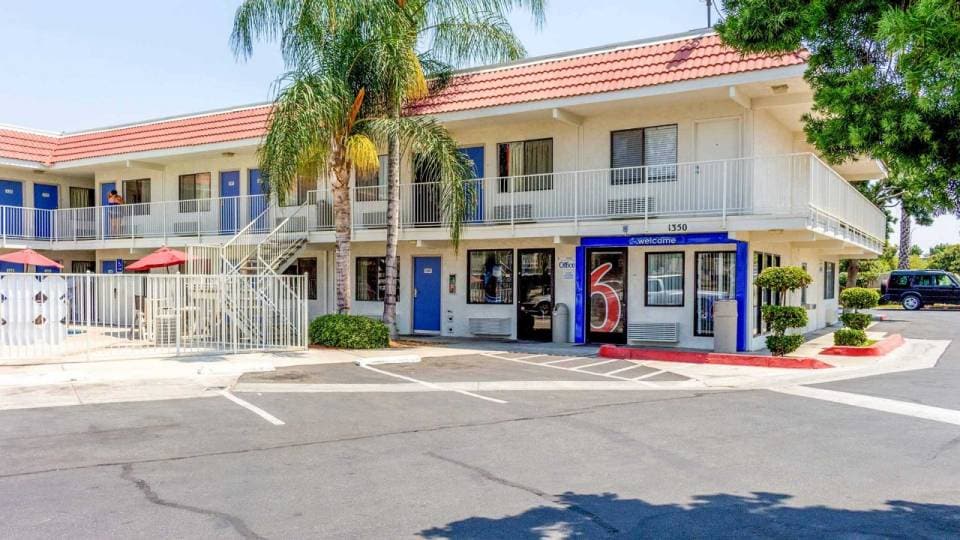 Motel 6 Bakersfield, CA - Convention Center,  Bakersfield, CA, Bakersfield