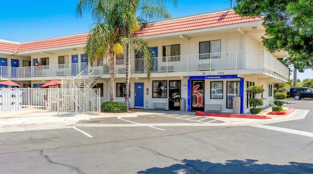 Motel 6 Bakersfield, CA - Convention Center