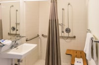 Motel 6 Bakersfield, CA - Convention Center