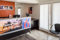 Motel 6 Bakersfield, CA - Convention Center
