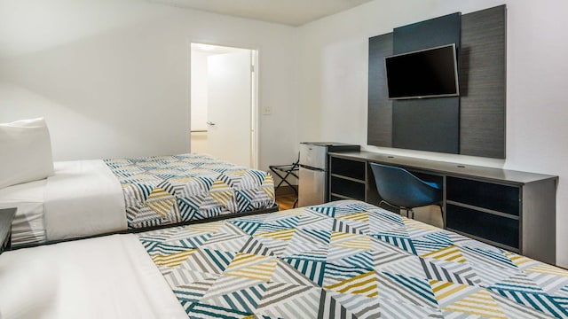 2 Full Beds | ADA/Tub