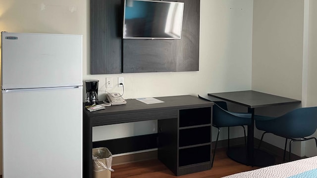 1 King Bed | Mobil Access Tub Nsmk Kitchen