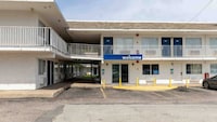 Motel 6 Lufkin, TX