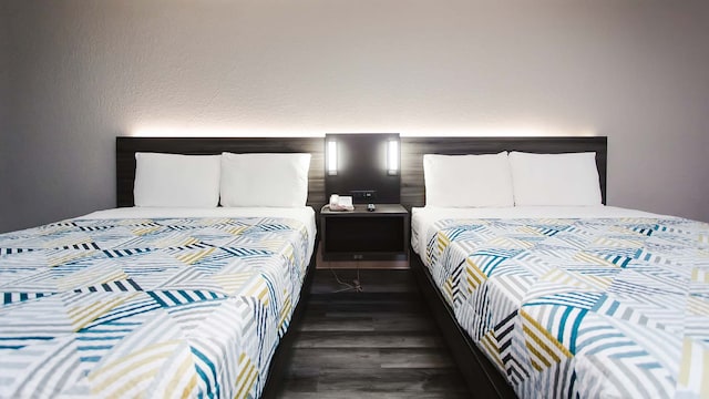 2 Queen Beds | Non-Smoking