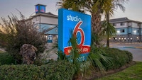 Studio 6 Port Arthur, TX - SE
