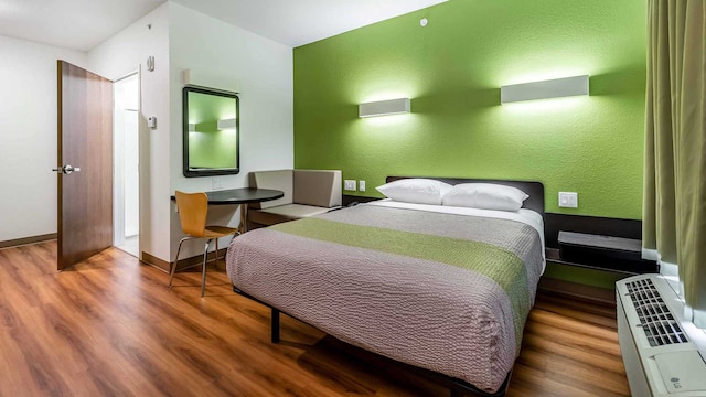 1 Queen Bed | Non-Smoking