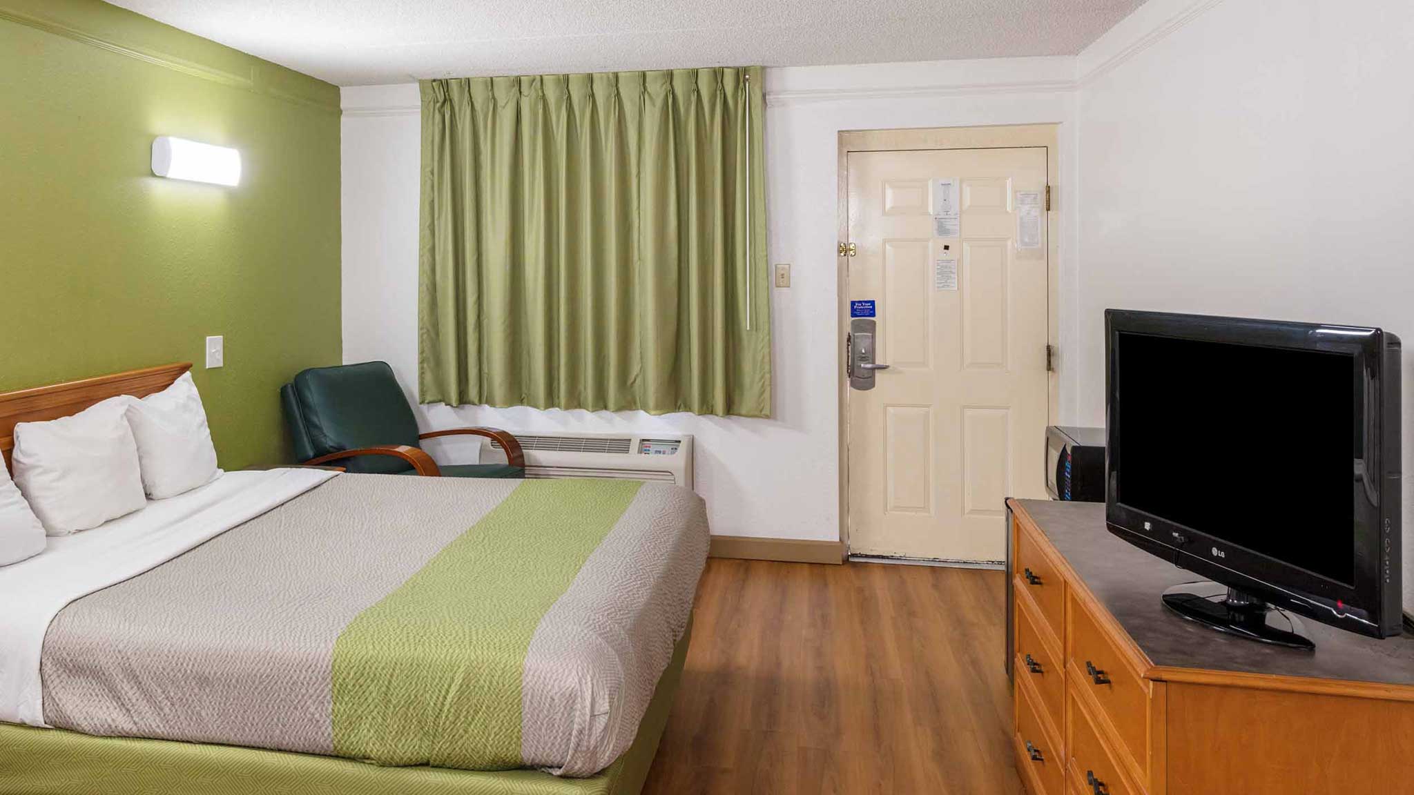 Motel 6 Knoxville, TN, Motel 6 Knoxville TN, Book @ $56