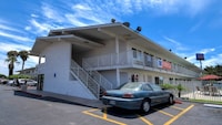 Motel 6 Westminster, CA - South - Long Beach Area