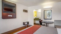 Motel 6 Youngstown, OH
