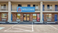 Motel 6 Youngstown, OH