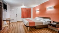 Motel 6 Youngstown, OH