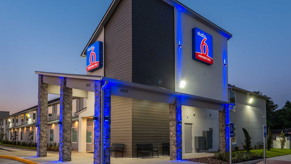 Studio 6 Lake Charles, LA, C70615, Lake-Charles