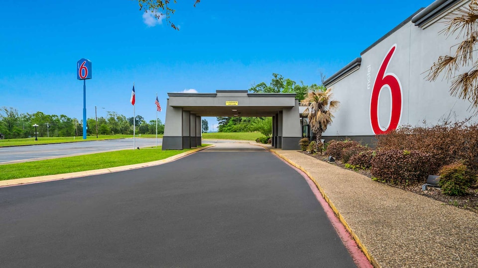 Motel 6 Henderson, TX, Henderson_5cd17d4e, Henderson