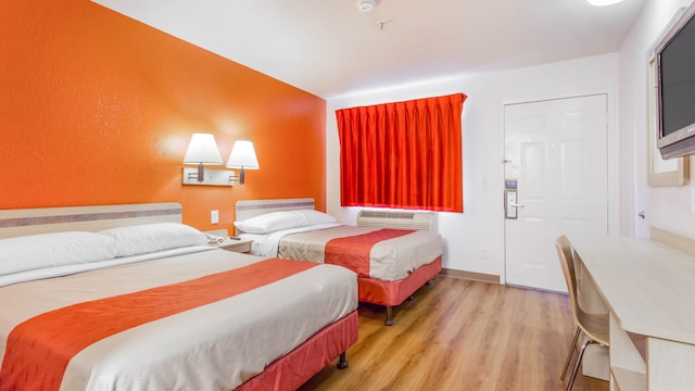 2 Full Beds | Premium, Micfridge