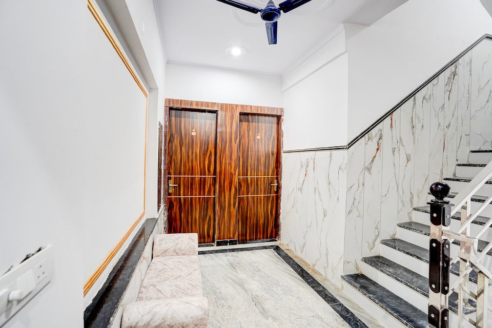 Hotel O XpoNest Hotel, Greater Noida, Noida