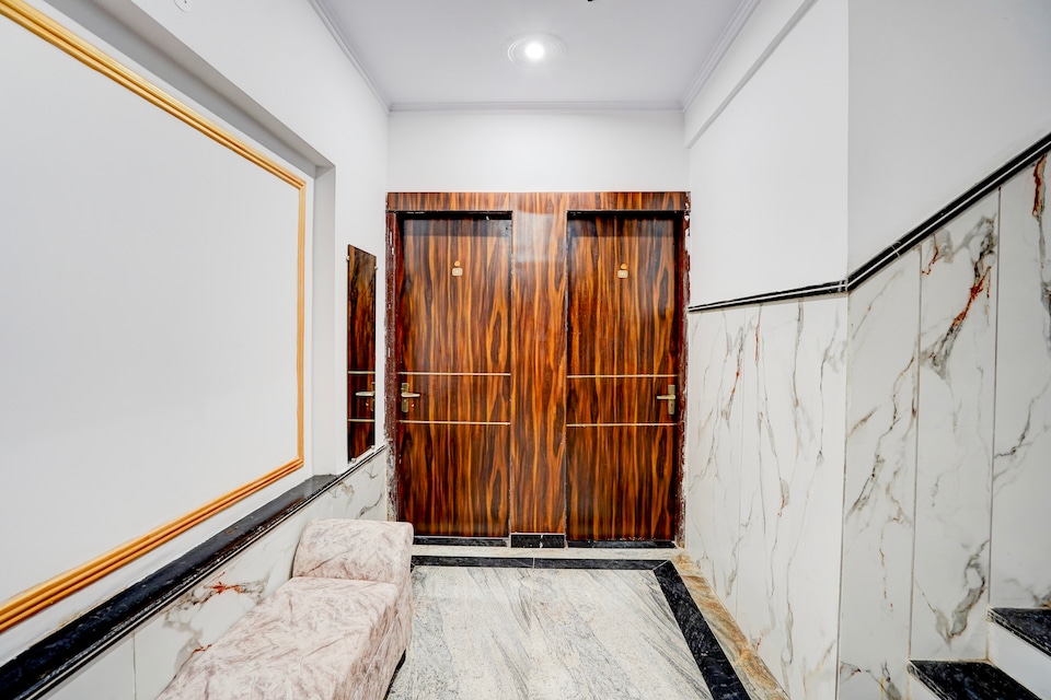 Hotel O XpoNest Hotel, Greater Noida, Noida