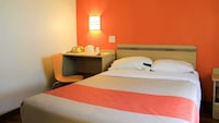 Motel 6 Enfield, CT - Hartford