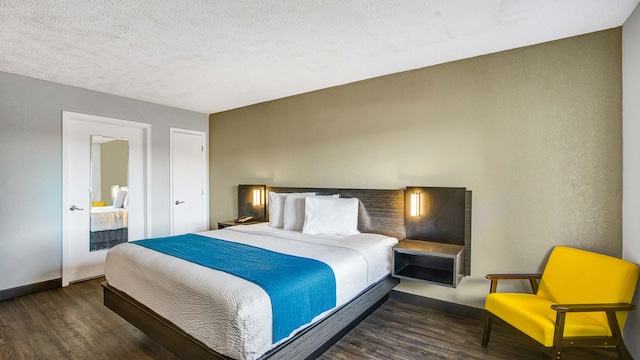 1 King Bed | Mob Acc RI Shwr Nsmk Micfridg