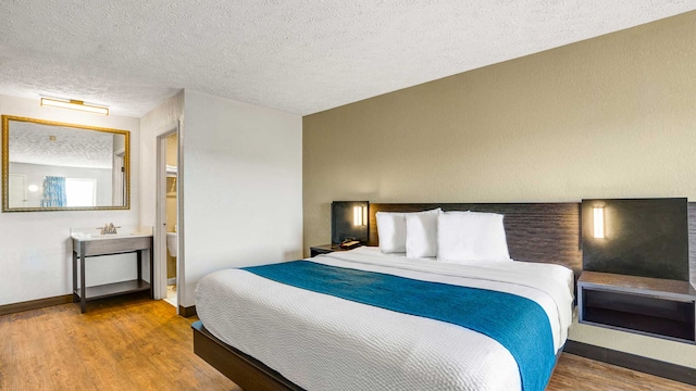 1 King Bed | Non-Smoking, Micfridge