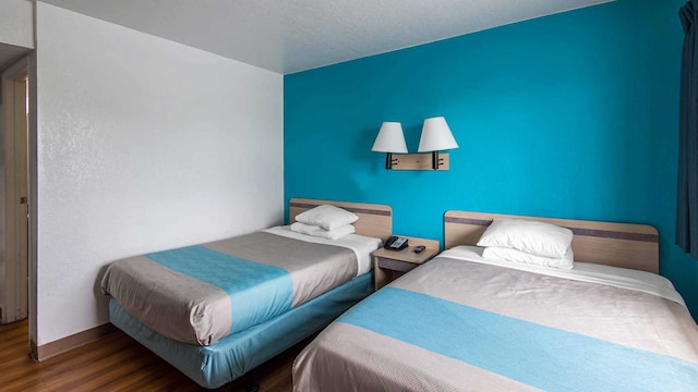 2 Full Beds | Smoking