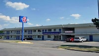 Motel 6 Kansas City, MO - Airport