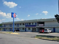 Motel 6 Kansas City, MO - Airport