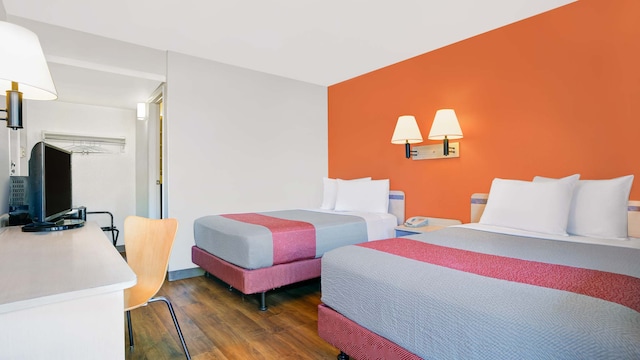 2 Full Beds | Micfridge