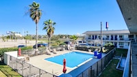 Motel 6 Galveston, TX