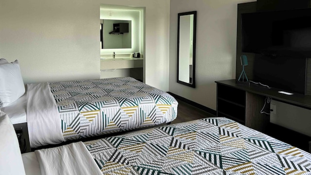 2 Queen Beds | Smoking