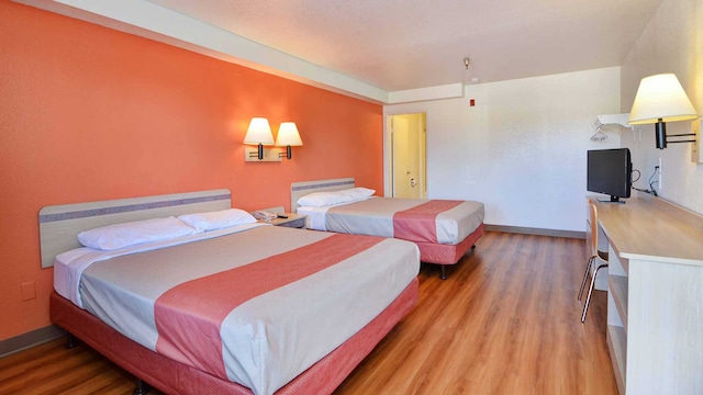 2 Full Beds | ADA/Tub/Mini Fridge