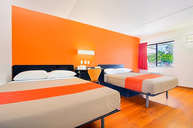 2 Queen Beds | Micfridge