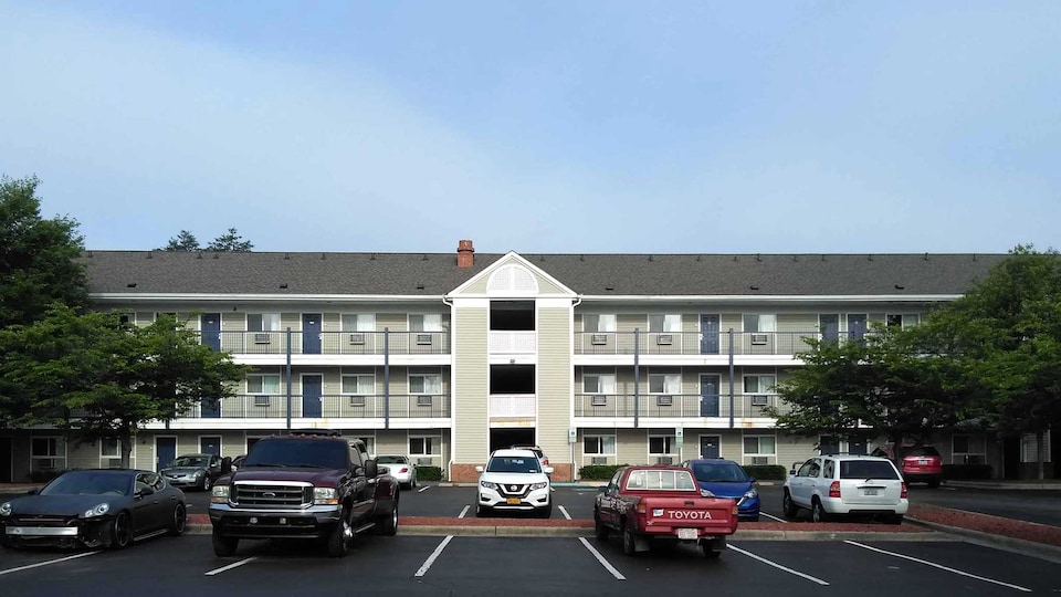 Motel 6 Greensboro, NC - I-40, C27407, Greensboro