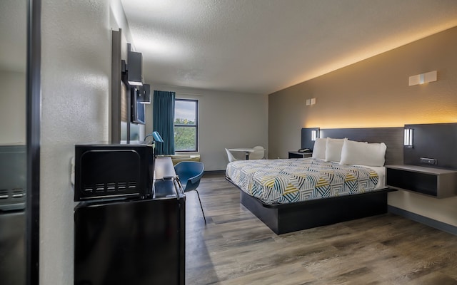 1 Queen Bed | Non-Smoking, Micfridge