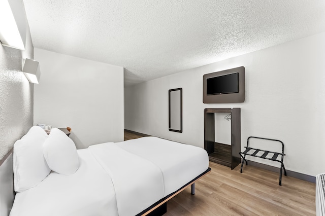 1 Queen Bed | ADA/Tub/Micfridge, Nsmk