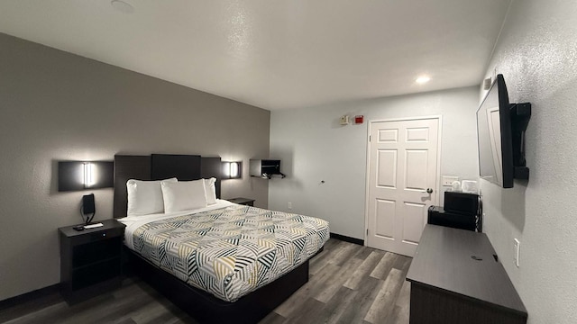 1 Queen Bed | ADA/Tub/Micfridge, Nsmk