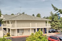 Motel 6 Seattle, WA - South