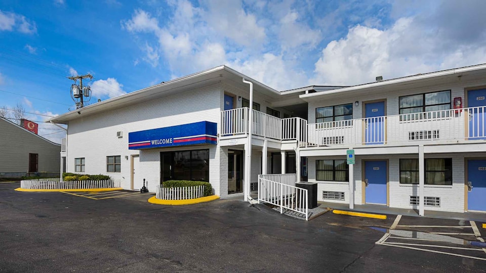 Motel 6 Chattanooga, TN, C37421-1, Chattanooga