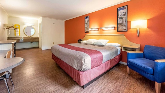 1 King Bed | Non-Smoking