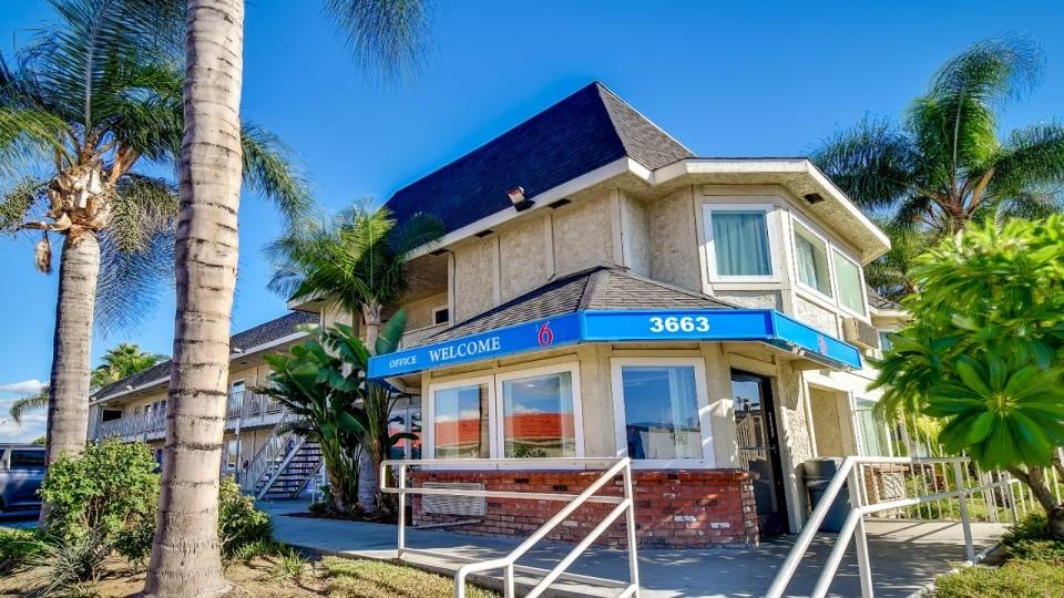 Motel 6 Riverside, CA - South, Riverside_g6, Riverside