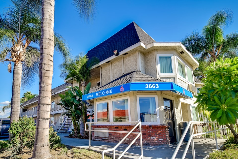 Motel 6 Riverside, CA - South, Riverside_g6, Riverside