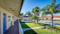 Motel 6 Riverside, CA - South