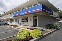 Motel 6 Amherst, OH - Cleveland West - Lorain