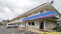 Motel 6 Amherst, OH - Cleveland West - Lorain